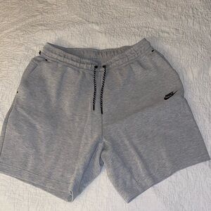 Men’s Nike tech fleece shorts